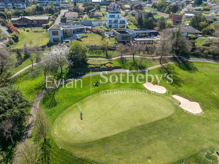 Maison Évian-les-Bains - 3 chambres - 302m²