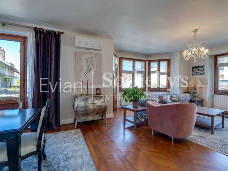 House Évian-les-Bains - 4 bedrooms - 155m²