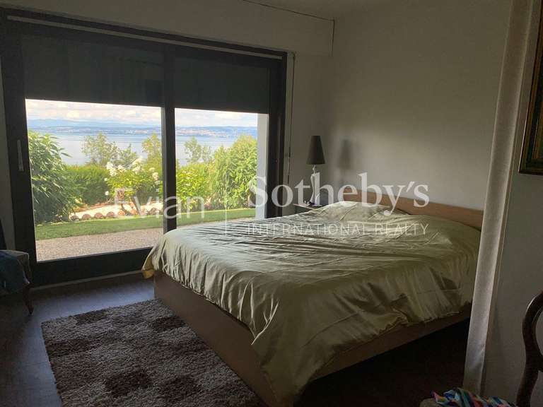 House Évian-les-Bains - 6 bedrooms - 243m²