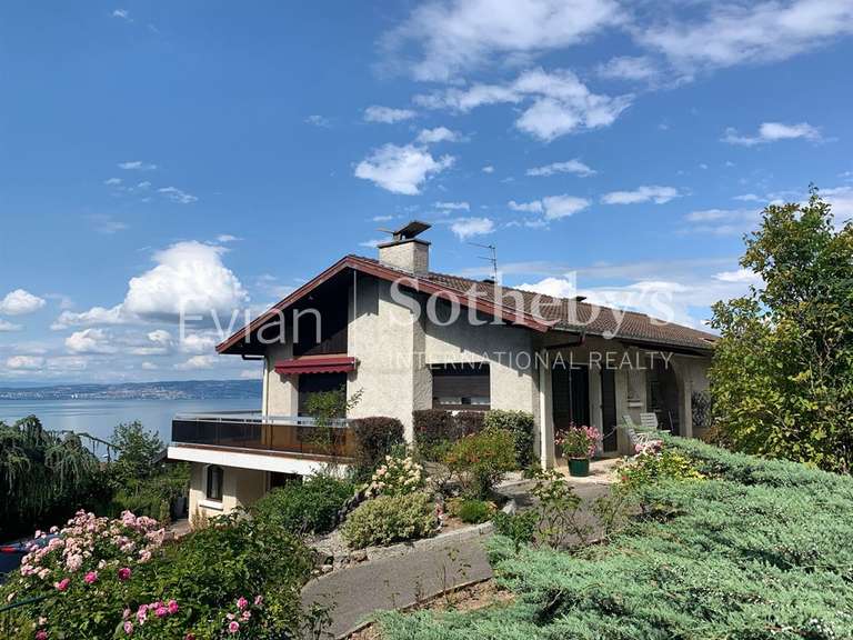 House Évian-les-Bains - 6 bedrooms - 243m²