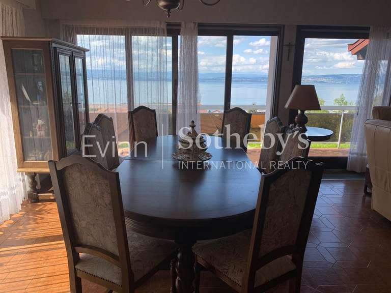 House Évian-les-Bains - 6 bedrooms - 243m²