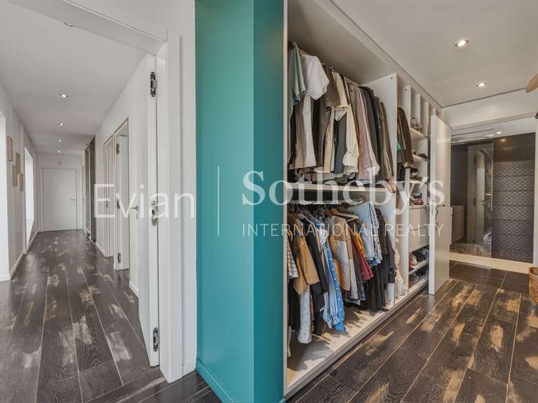 House Évian-les-Bains - 4 bedrooms - 216m²