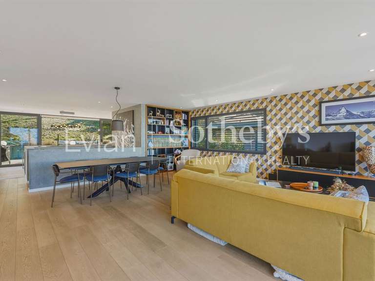 House Évian-les-Bains - 4 bedrooms - 216m²