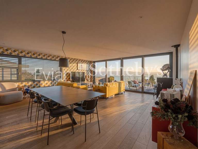 House Évian-les-Bains - 4 bedrooms - 216m²