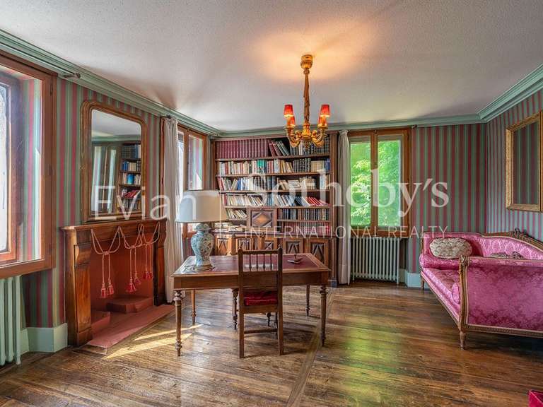 House Évian-les-Bains - 6 bedrooms - 445m²