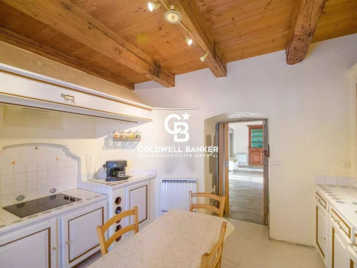 Equestrian property Évires