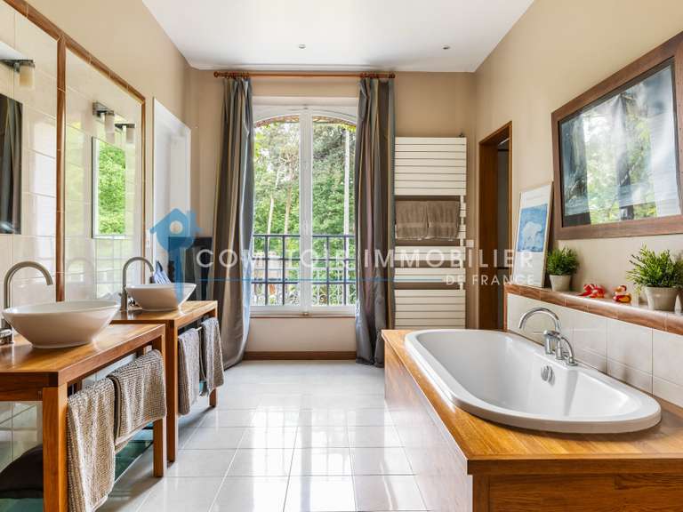 Maison Évreux - 20 chambres - 1000m²