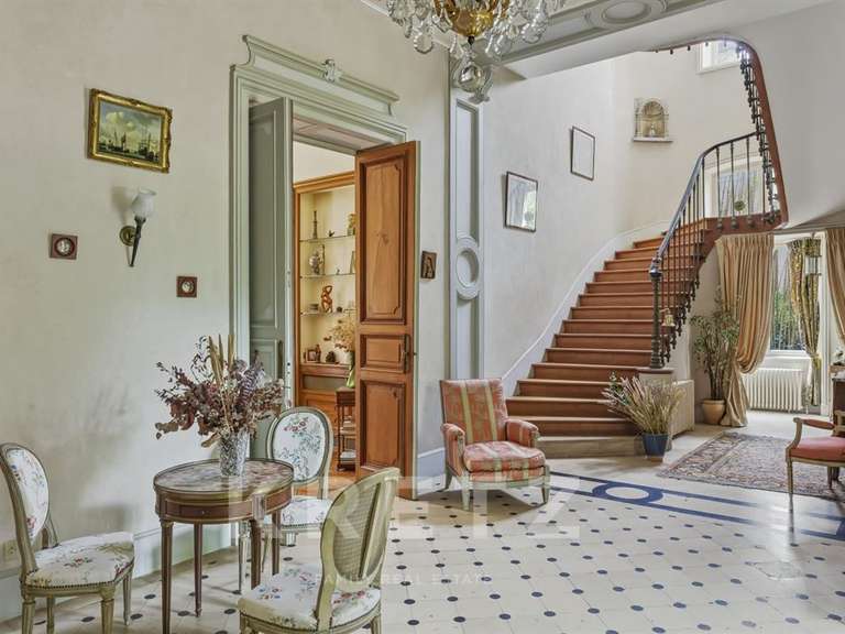 Maison Évreux - 7 chambres - 600m²