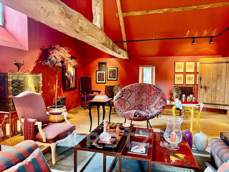 Castle Évron - 4 bedrooms - 380m²