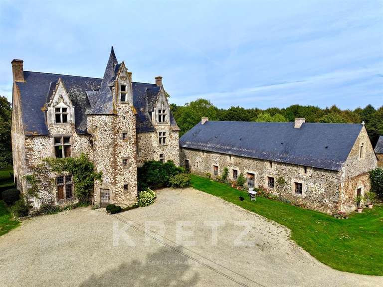 Château Évron - 4 chambres - 380m²