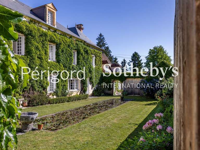 Maison Excideuil - 15 chambres - 634m²