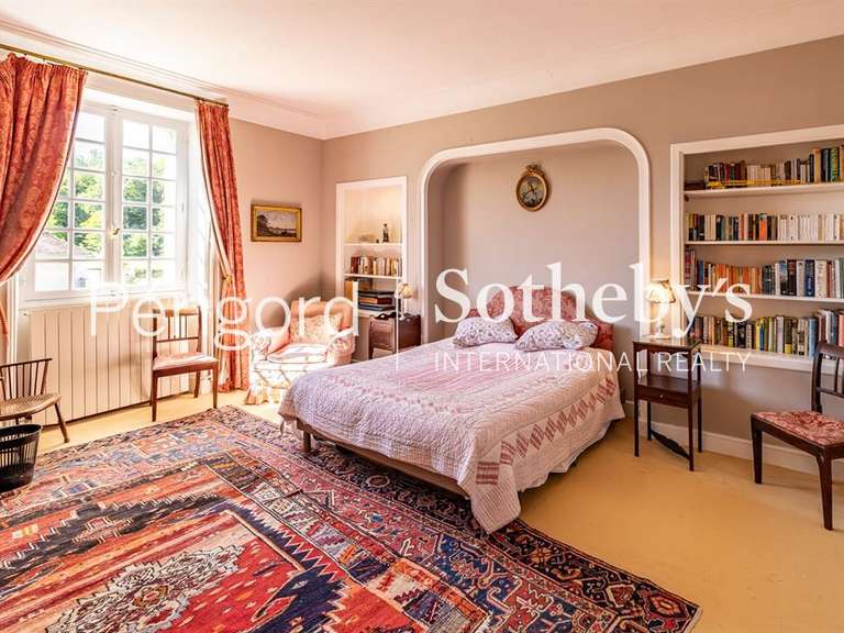Maison Excideuil - 15 chambres - 634m²