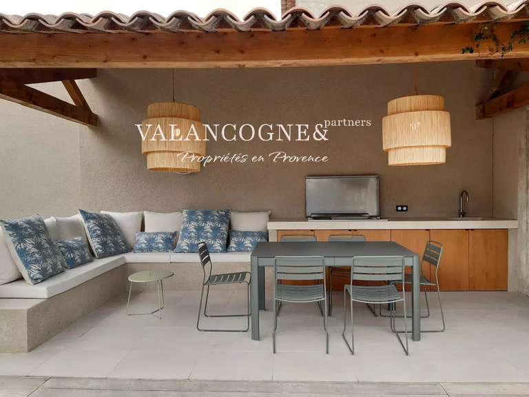 Appartement Eygalières - 4 chambres - 100m²