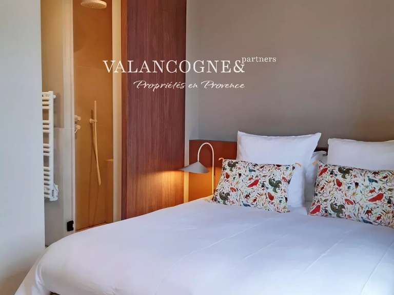 Appartement Eygalières - 4 chambres - 100m²