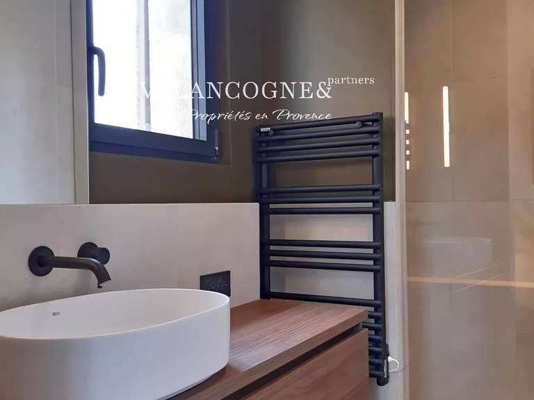 Appartement Eygalières - 4 chambres - 100m²
