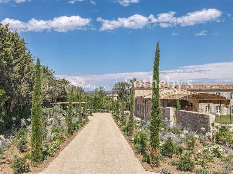 Maison Eygalières - 6 chambres - 338m²