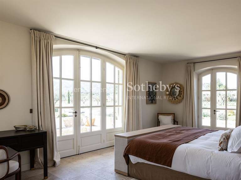 Maison Eygalières - 6 chambres - 338m²