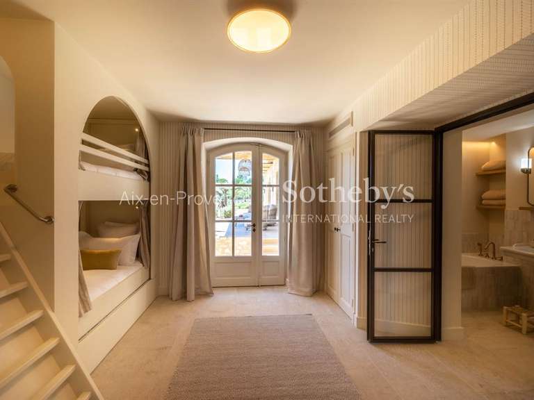 Maison Eygalières - 6 chambres - 338m²