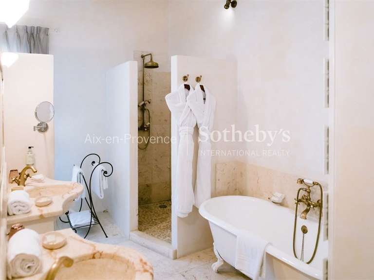 Maison Eygalières - 12 chambres - 900m²