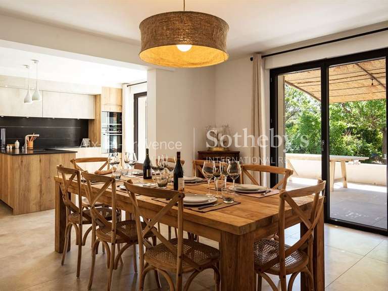 Maison Eygalières - 5 chambres - 250m²