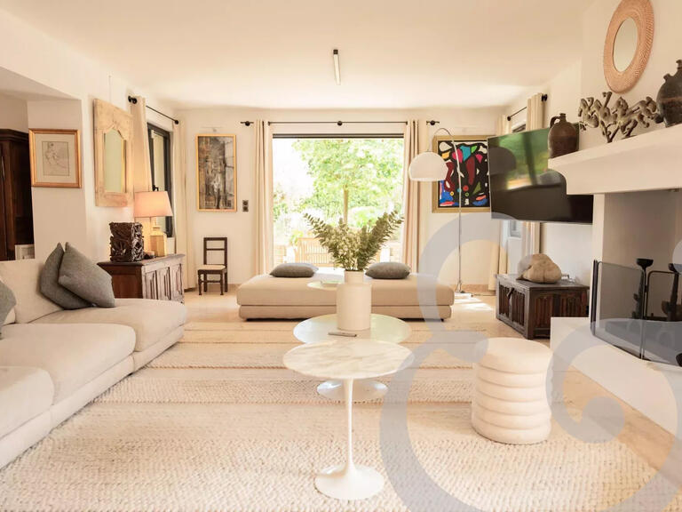 Maison Eygalières - 4 chambres - 248m²