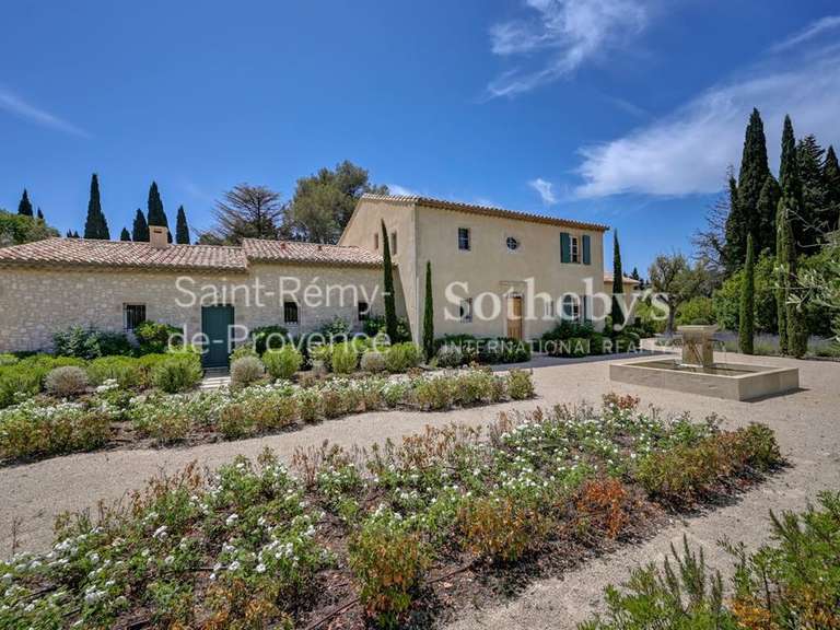 House Eygalières - 7 bedrooms - 300m²