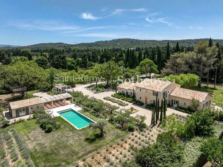 House Eygalières - 7 bedrooms - 300m²