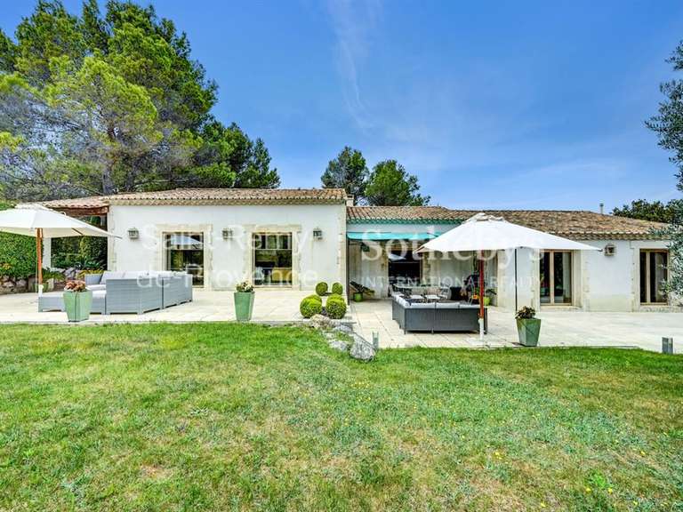 Maison Eygalières - 5 chambres - 280m²