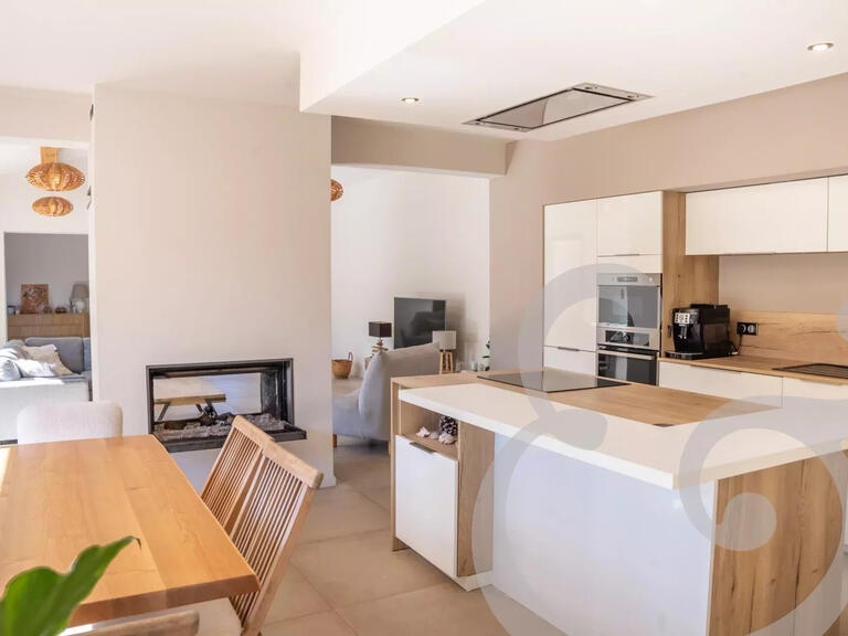 Maison Eygalières - 4 chambres - 244m²