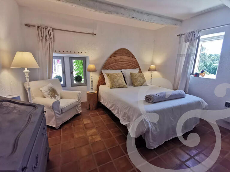 Maison Eygalières - 4 chambres - 195m²