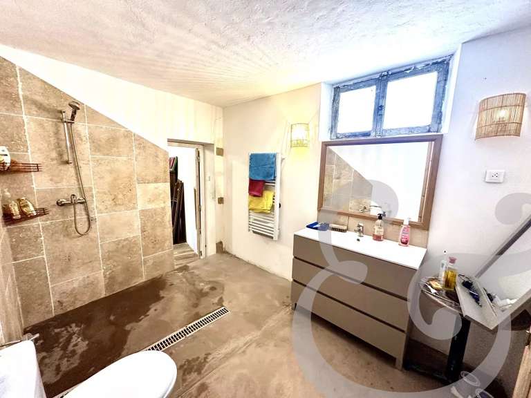 House Eygalières - 1 bedroom - 280m²
