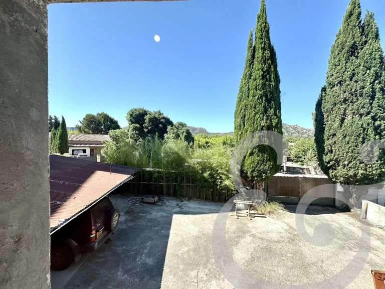 House Eygalières - 1 bedroom - 280m²