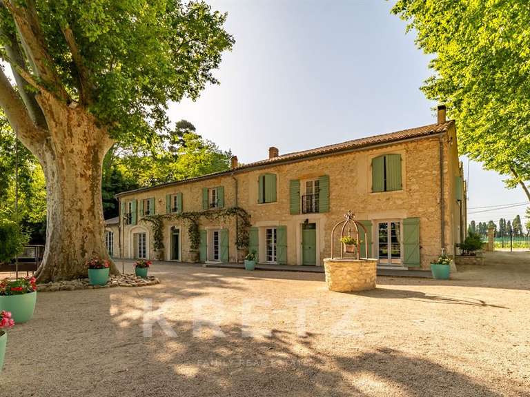 Maison Eygalières - 8 chambres - 550m²