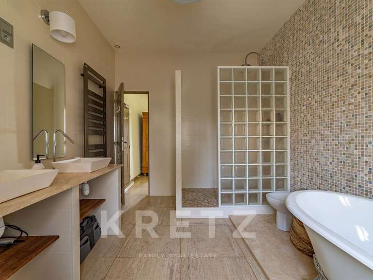 Maison Eygalières - 8 chambres - 550m²