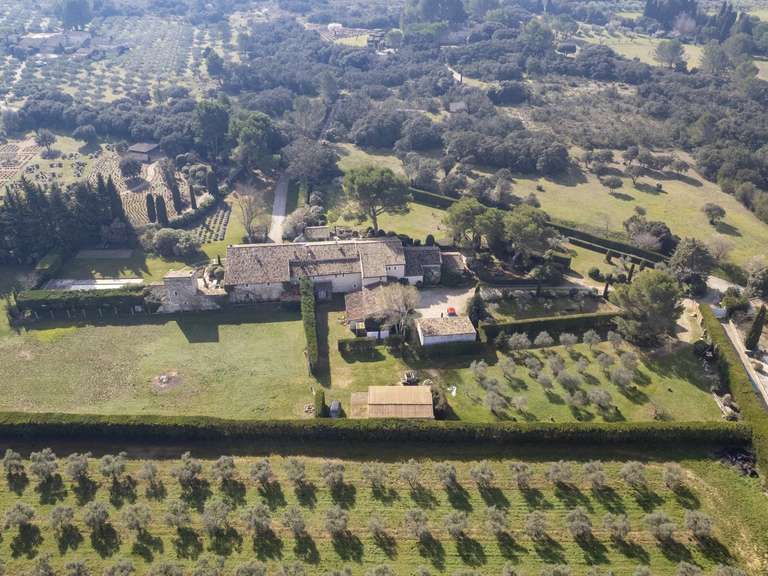 House Eygalières - 6 bedrooms - 10000m²