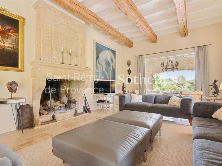 House Eygalières - 675m²