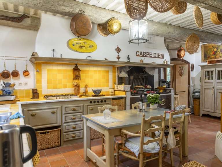 House Eygalières - 7 bedrooms - 280m²