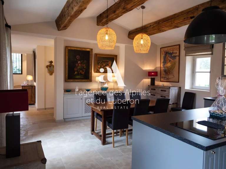 Maison Eygalières - 3 chambres - 1000m²