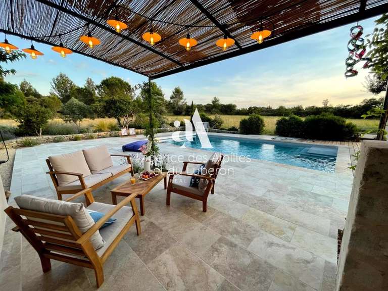 Maison Eygalières - 5 chambres - 11000m²