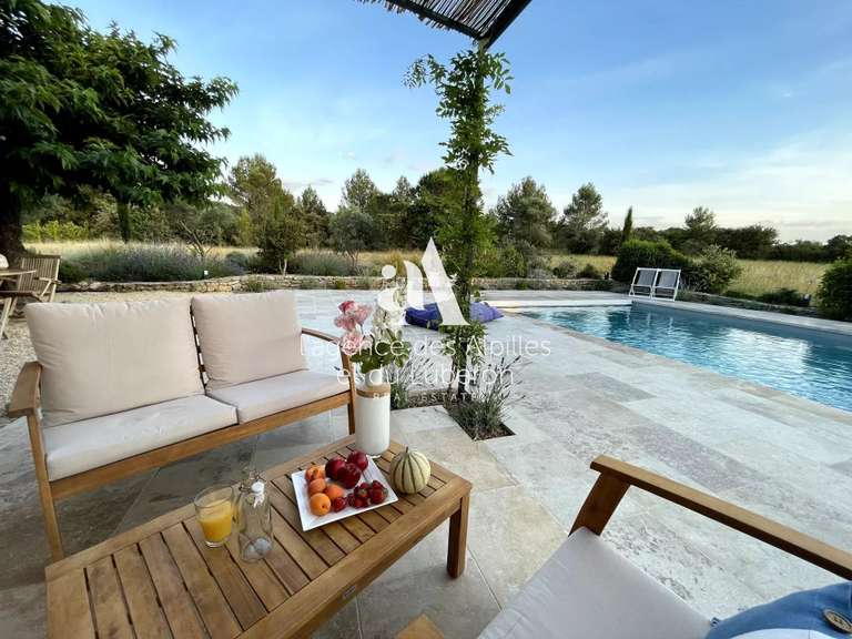 Maison Eygalières - 5 chambres - 11000m²