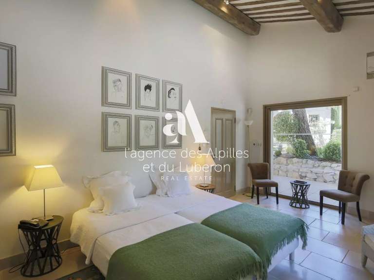 Maison Eygalières - 5 chambres - 24000m²