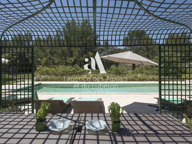 Maison Eygalières - 5 chambres - 24000m²