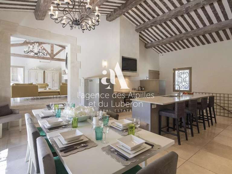 Maison Eygalières - 5 chambres - 24000m²