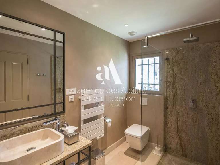 Maison Eygalières - 5 chambres - 24000m²