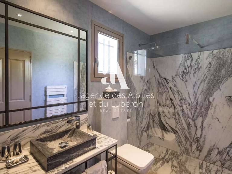 Maison Eygalières - 5 chambres - 24000m²