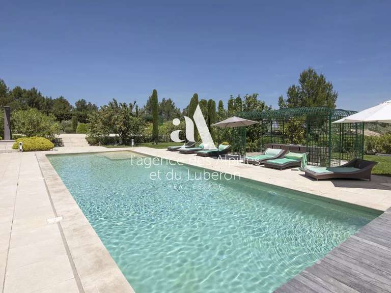 Maison Eygalières - 5 chambres - 24000m²