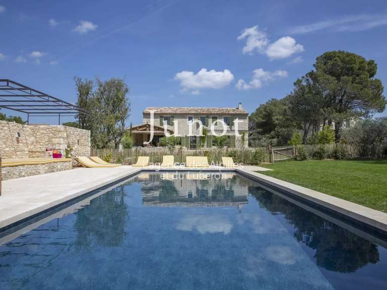 Maison Eygalières - 4 chambres - 215m²