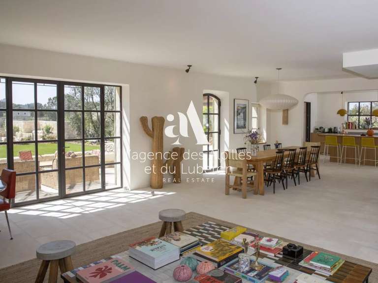 Maison Eygalières - 4 chambres - 215m²