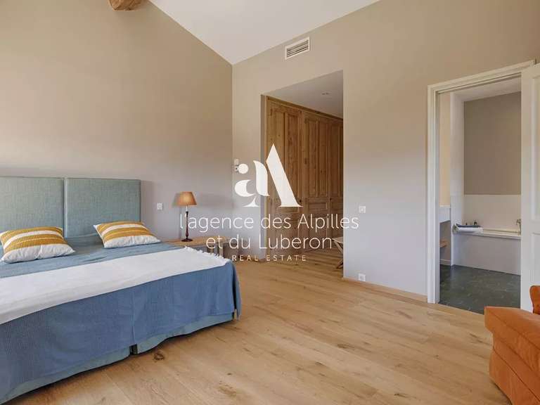 Maison Eygalières - 5 chambres - 600m²