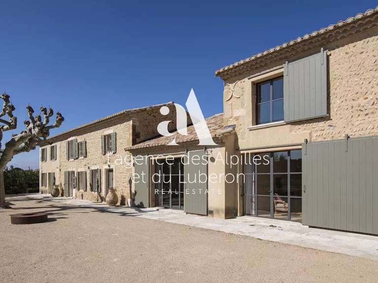 Maison Eygalières - 5 chambres - 600m²